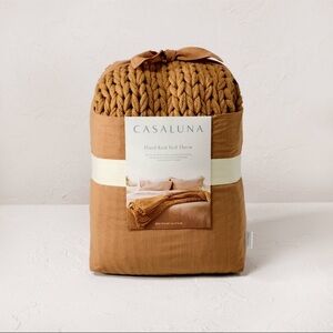 NWT Casaluna Hand-Knit Bed Throw - Brown